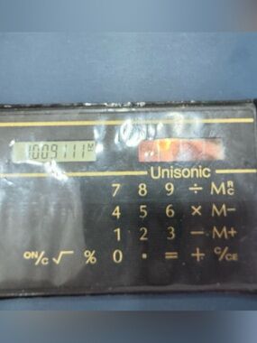 Vintage Unisonic Flat Pocket Solar Calculator w/ Case Card Size EUC